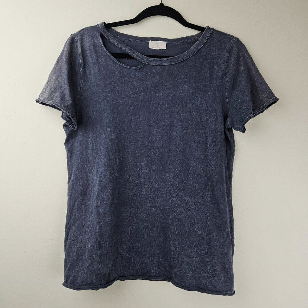 T.LA Tshirt Tee Sz S Gray Cotton Keyhole Cutout Soft Clean Grunge Boho Nice! - Picture 2 of 10